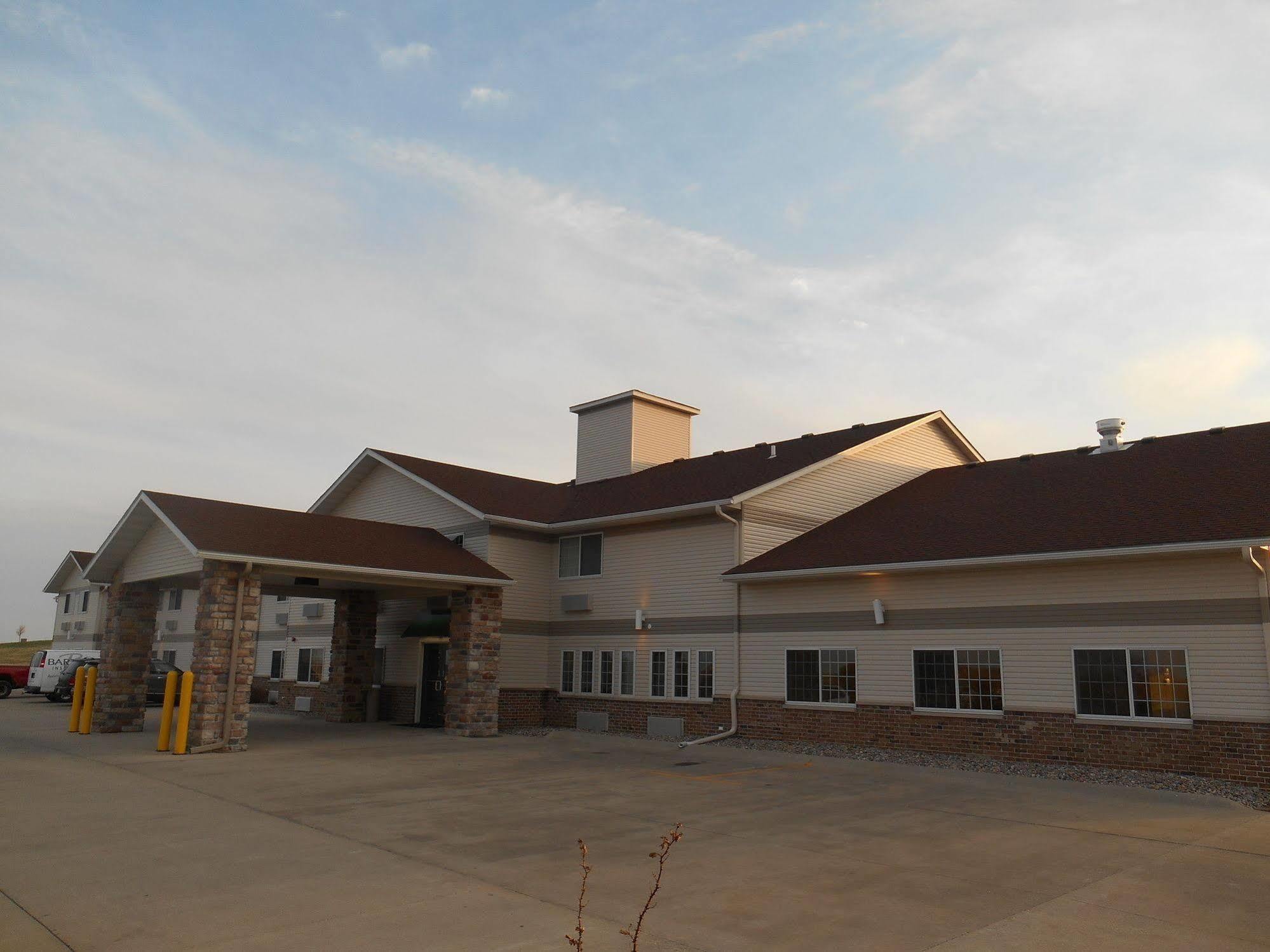Baymont By Wyndham Harlan Hotel Exterior foto